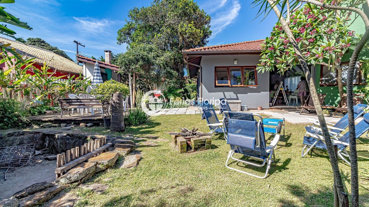 Casa para aluguel de temporada em Florianópolis (Rio Tavares)