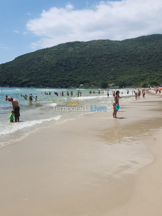 Casa para alquiler de vacaciones em Florianópolis (Praia da Armação)