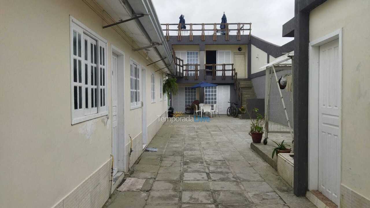 Apartamento para aluguel de temporada em Matinhos (Balneário Currais)