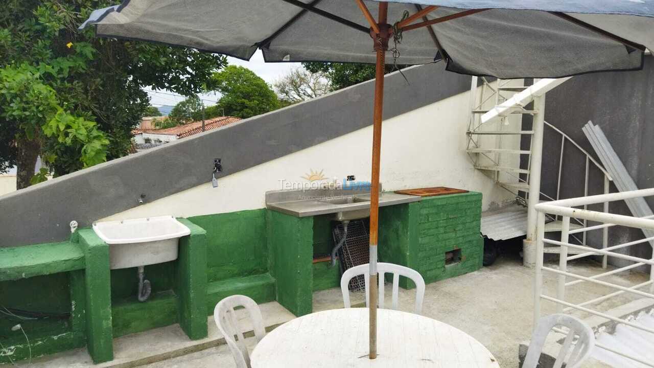 Apartamento para aluguel de temporada em Matinhos (Balneário Currais)