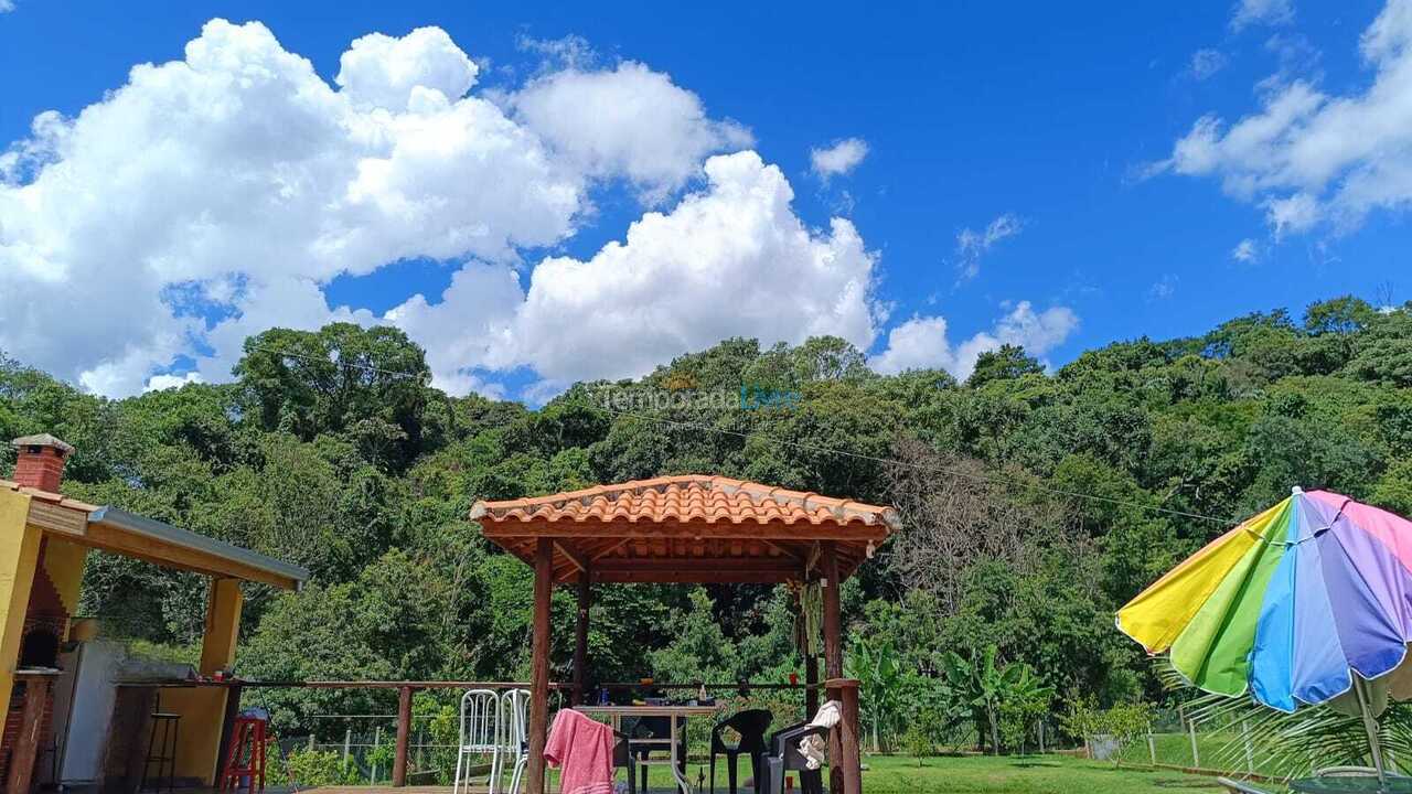 Chácara / sítio para aluguel de temporada em Monte Alegre do Sul (Mostardas)