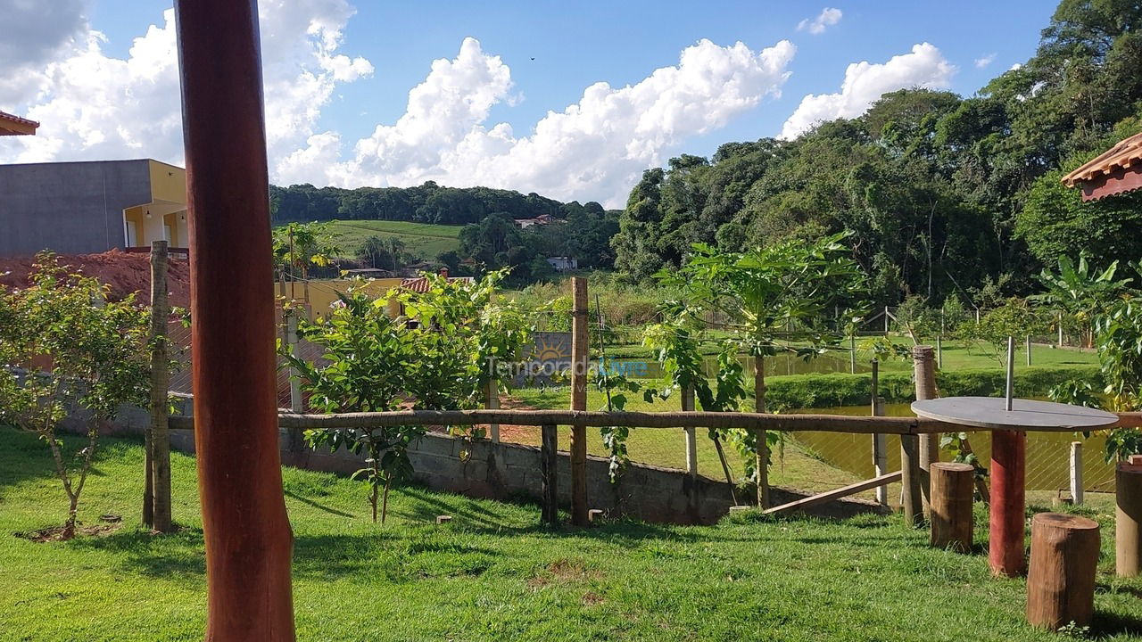 Chácara / sítio para aluguel de temporada em Monte Alegre do Sul (Mostardas)