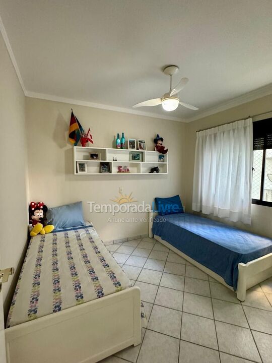 Apartamento para aluguel de temporada em Guarujá (Pitangueiras)