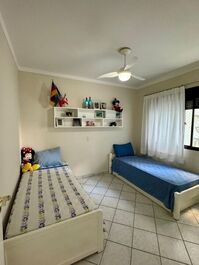 Apartamento com Lazer na Praia de Pitangueiras Guaruja