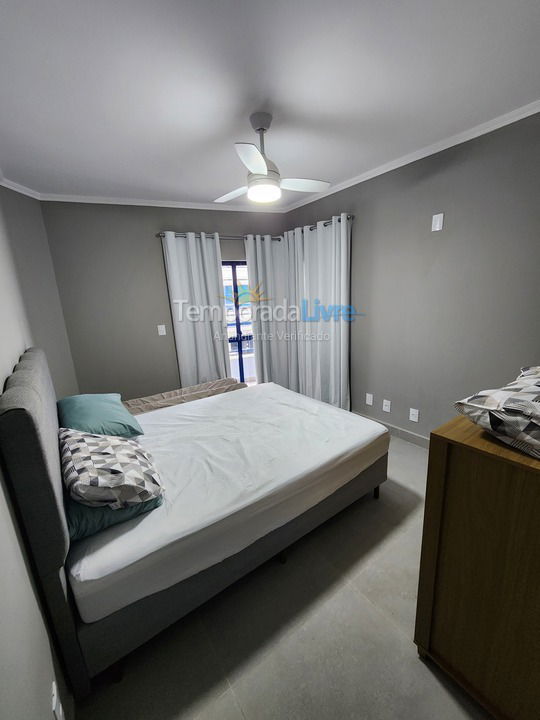 Apartamento para aluguel de temporada em Itapema (Meia Praia)