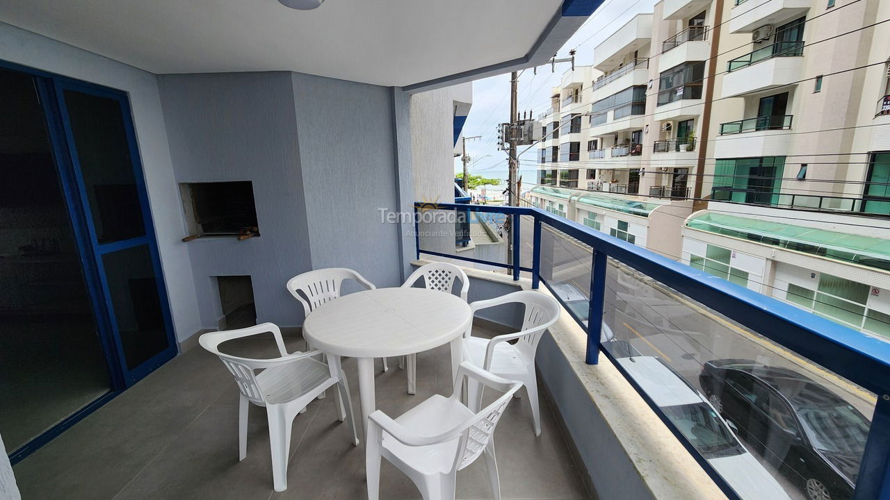 Apartamento para aluguel de temporada em Itapema (Meia Praia)