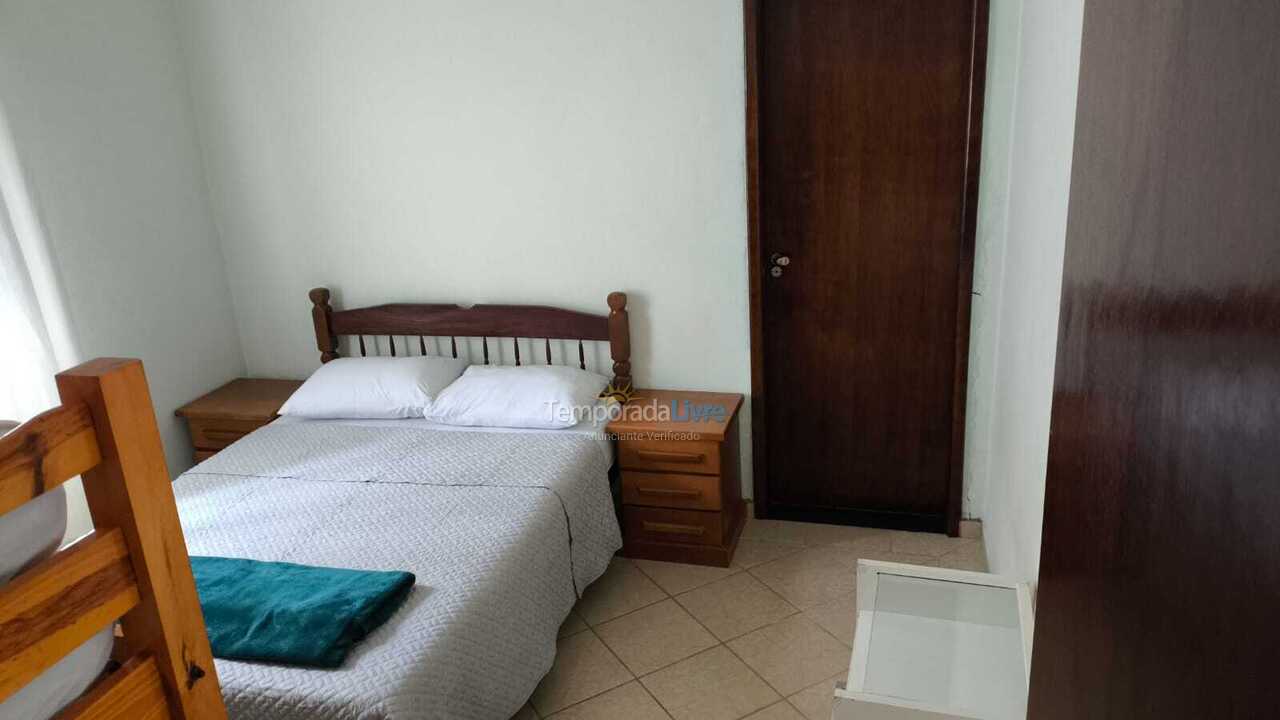 Casa para aluguel de temporada em Ubatuba (Pereque Açu)