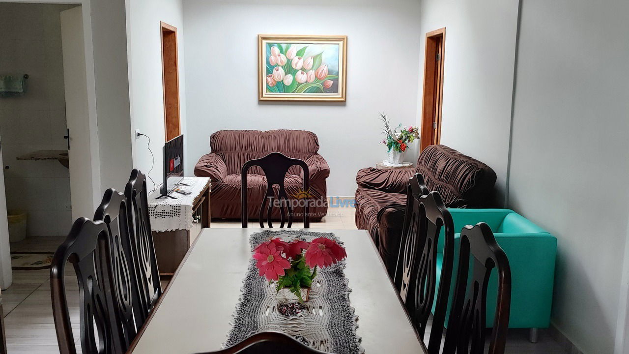 Casa para aluguel de temporada em Guaratuba (Coroados)