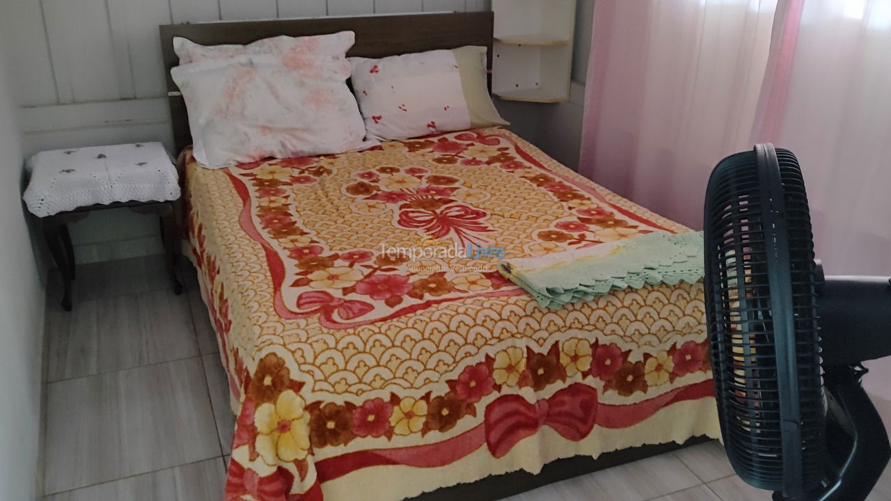 Casa para aluguel de temporada em Guaratuba (Coroados)