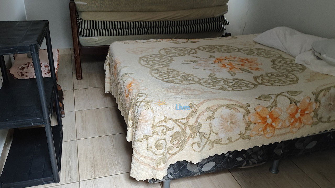 Casa para aluguel de temporada em Guaratuba (Coroados)