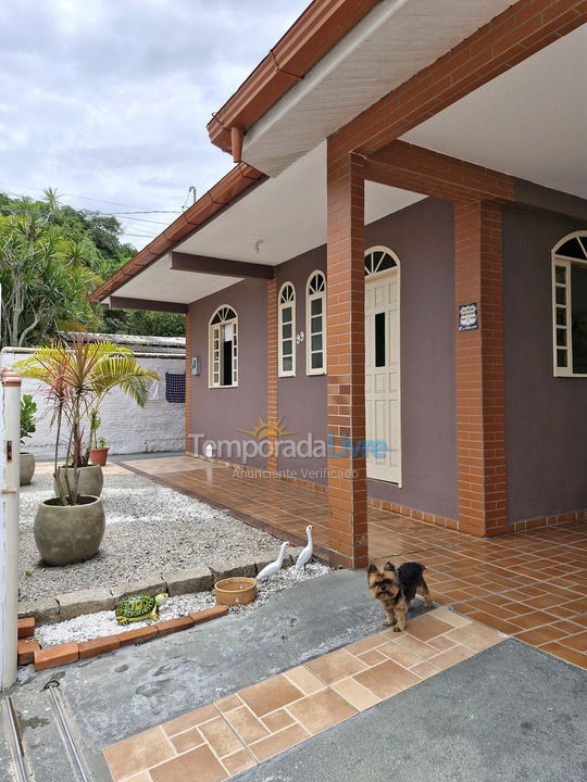 Casa para aluguel de temporada em Florianopolis (Canasvieiras)