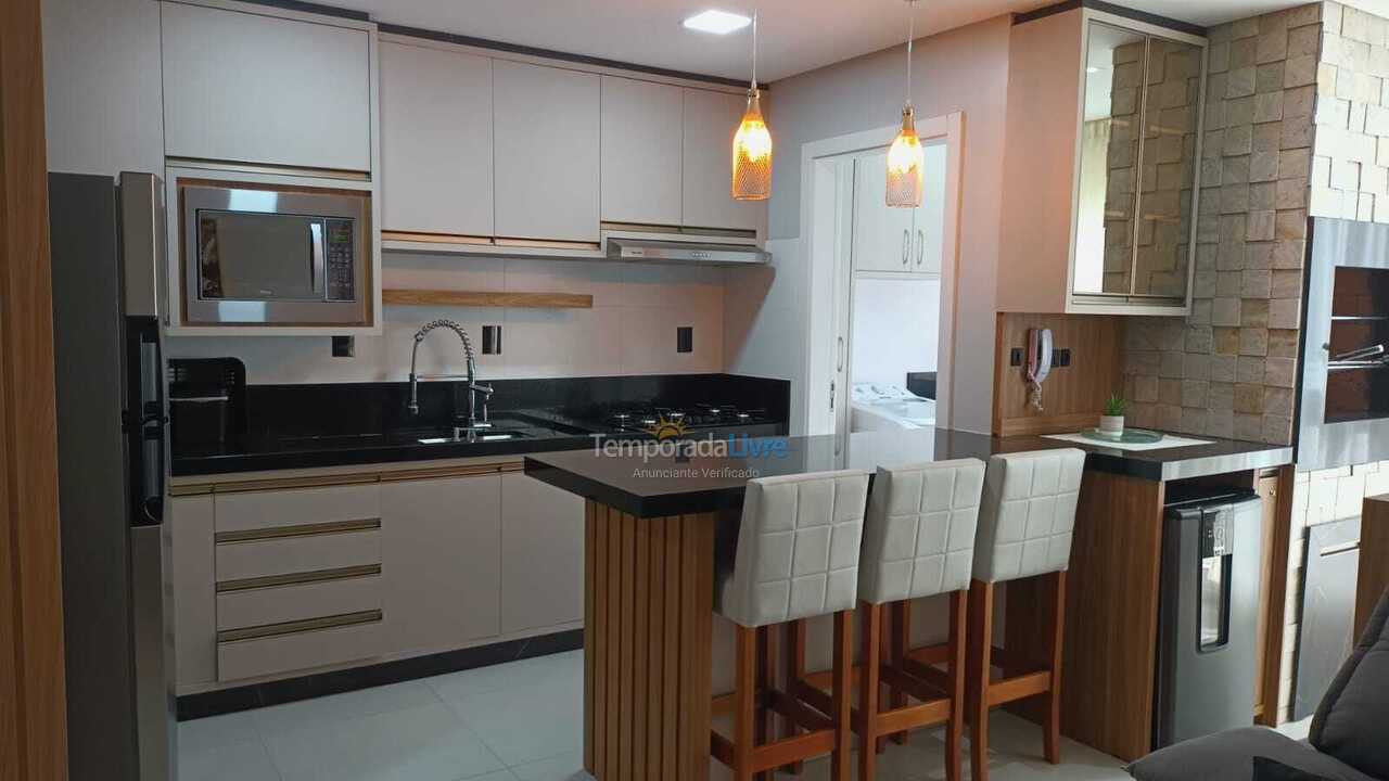 Apartamento para alquiler de vacaciones em Itapema (Meia Praia)