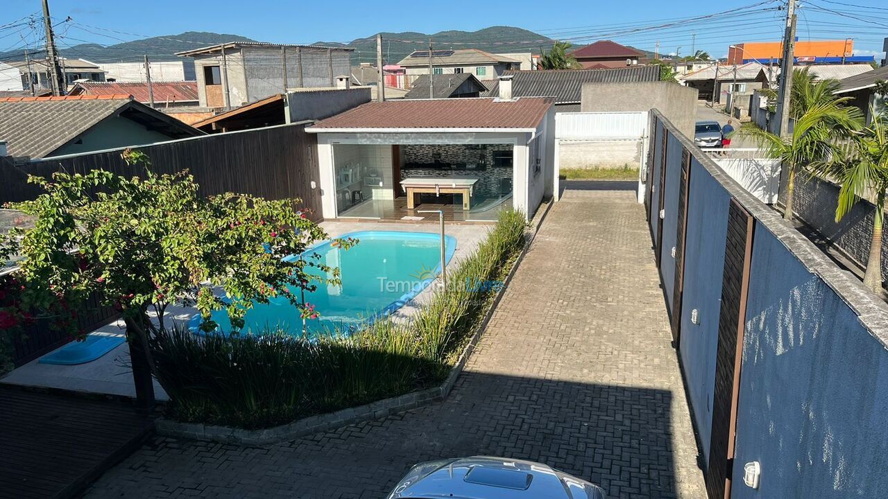 Casa para alquiler de vacaciones em Palhoça (Praia do Sonho)