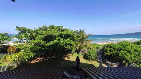 Beira mar impecável em Mariscal - REF 171