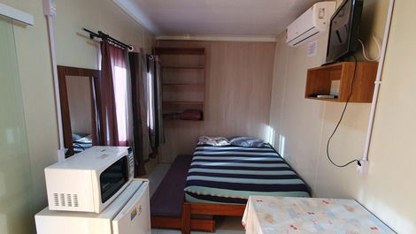 BEAUTIFUL KITNET - 3 PEOPLE, AIR CONDITIONING, 300M FROM THE BEACH