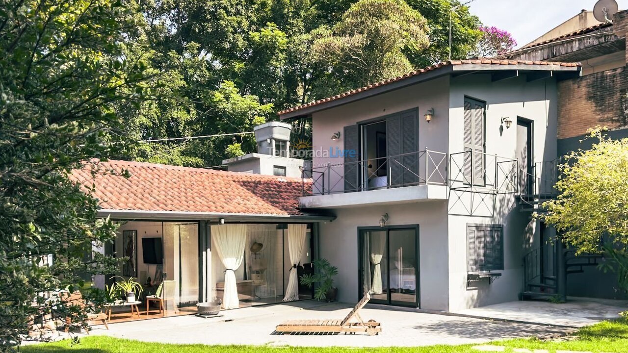 Casa para alquiler de vacaciones em Carapicuíba (Granja Viana)