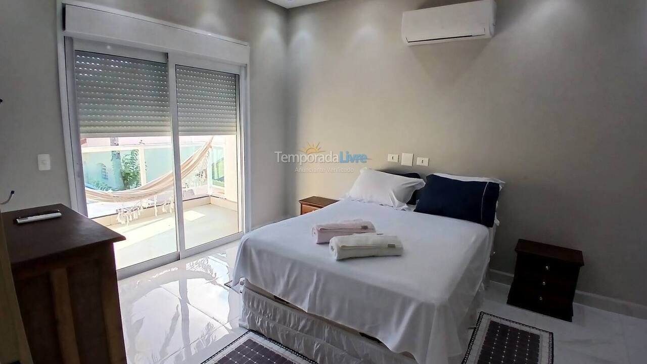 Casa para alquiler de vacaciones em Guarujá (Jardim Virginia Praia da Enseada)