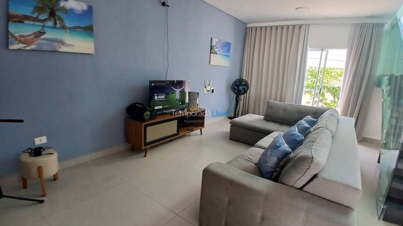 Casa para alquiler de vacaciones em Guarujá (Jardim Virginia Praia da Enseada)