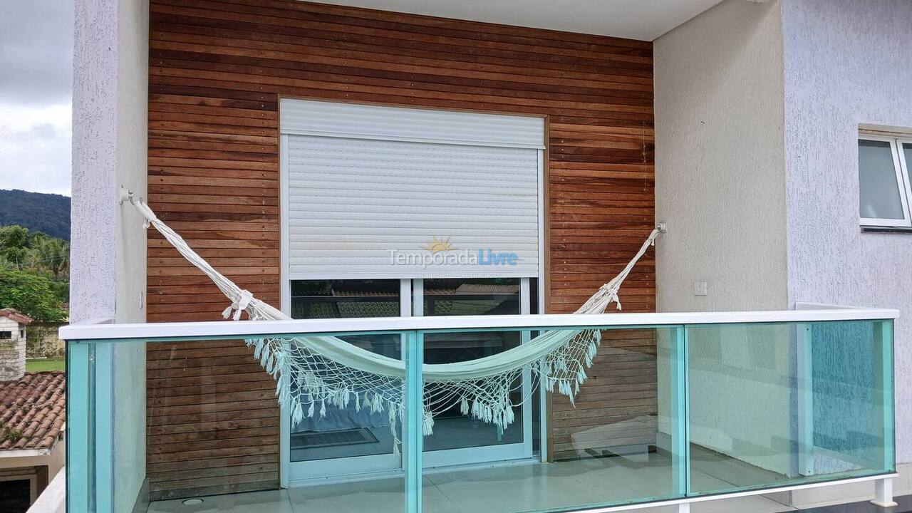 Casa para alquiler de vacaciones em Guarujá (Jardim Virginia Praia da Enseada)