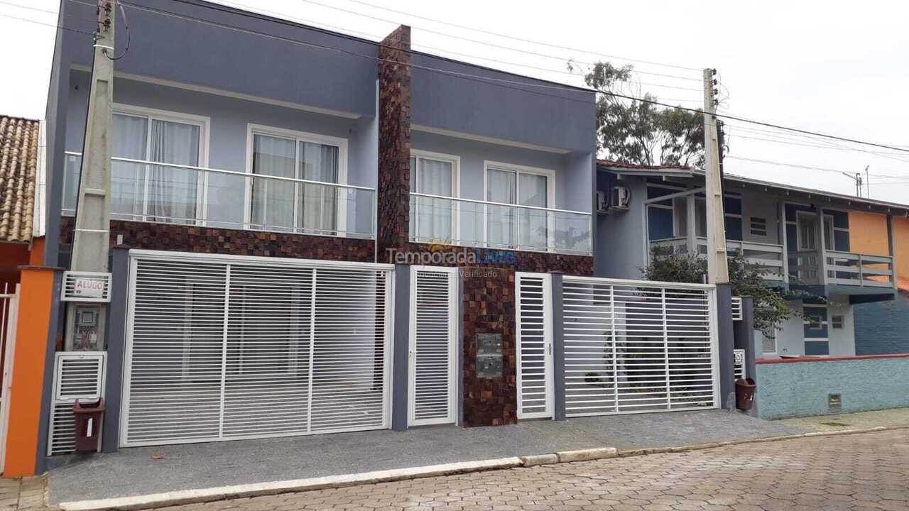 Casa para aluguel de temporada em São Francisco do Sul (Enseada)