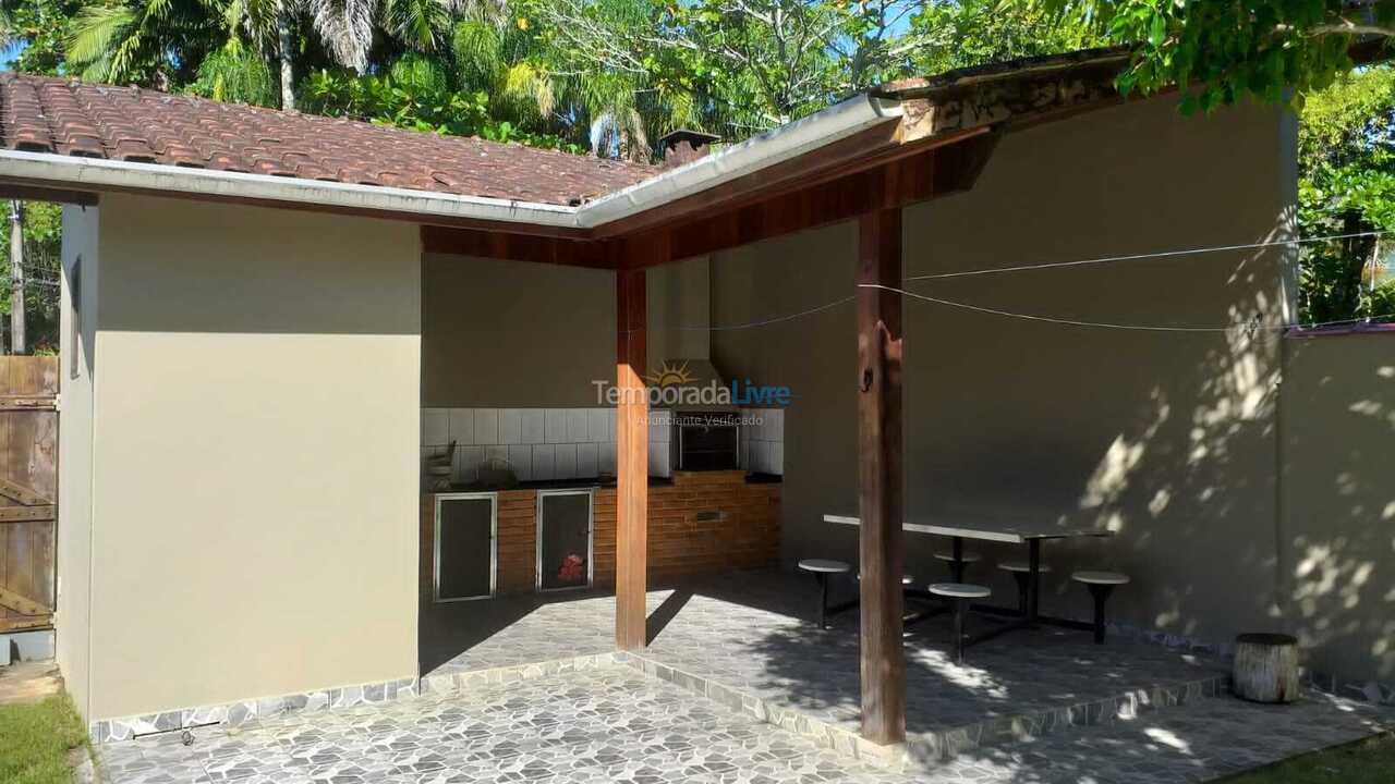 Casa para alquiler de vacaciones em Caraguatatuba (Massaguaçu)