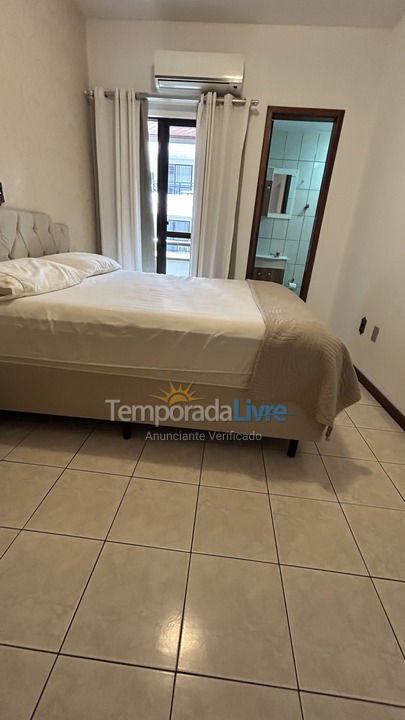 Apartment for vacation rental in Itapema (Meia Praia)