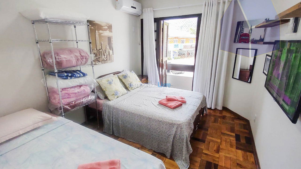 Casa para aluguel de temporada em Florianópolis (Cachoeira do Bom Jesus)