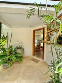 House in a condominium right on the sand on Barra do Sahy beach