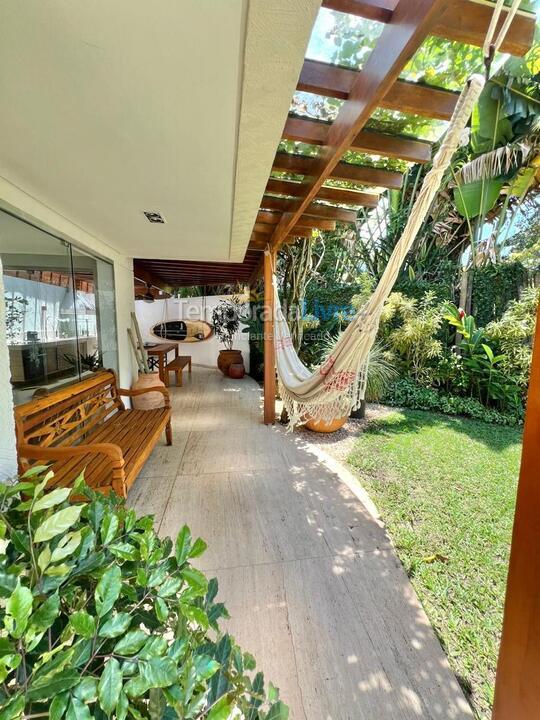 House for vacation rental in São Sebastião (Barra do Sahy)