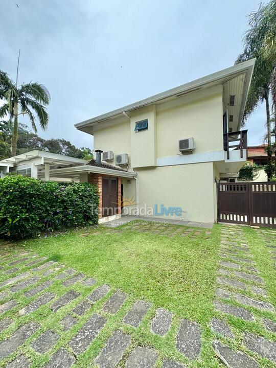 House for vacation rental in São Sebastião (Praia do Engenho)