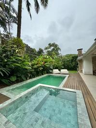 House in a condominium on Engenho beach