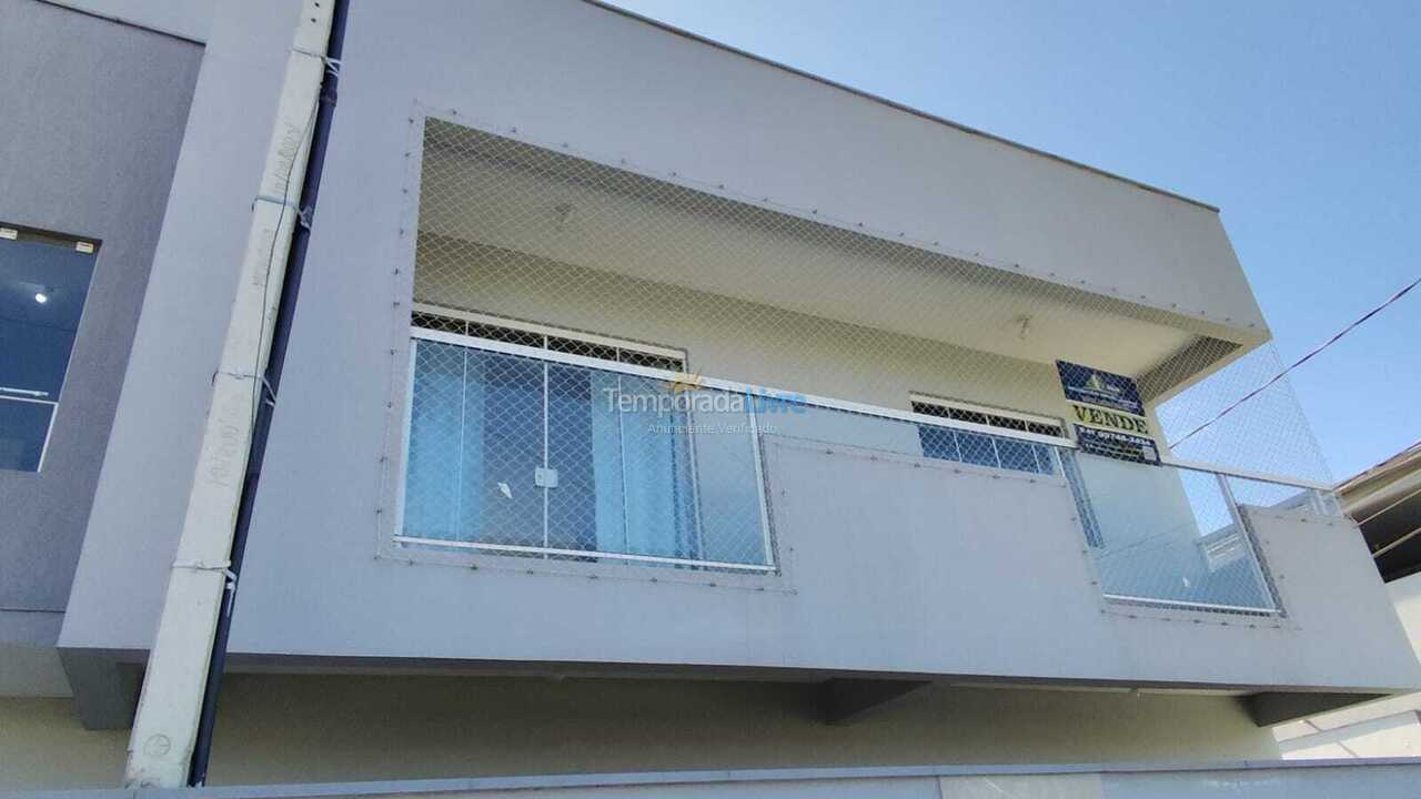 Apartamento para aluguel de temporada em Navegantes (Centro)