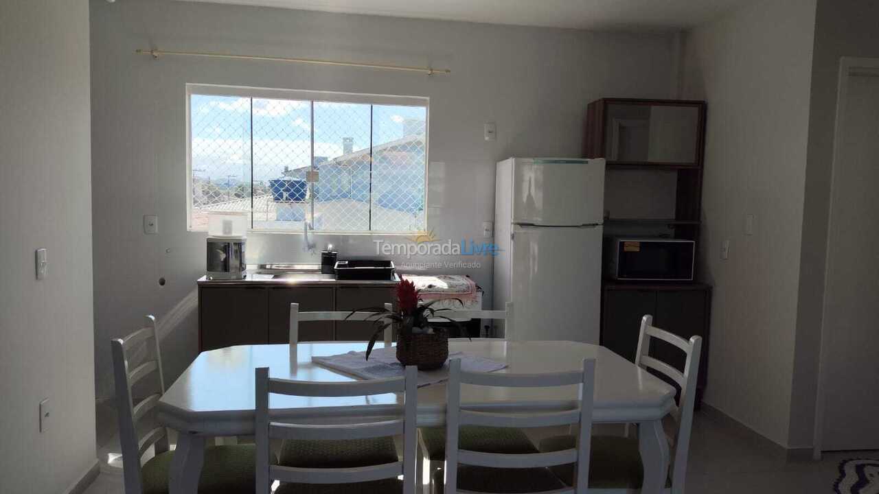 Apartamento para aluguel de temporada em Navegantes (Centro)