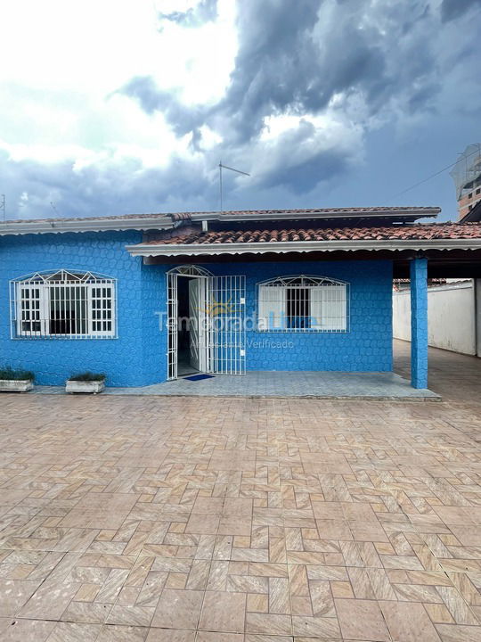 Casa para alquiler de vacaciones em Caraguatatuba (Praia das Palmeiras)