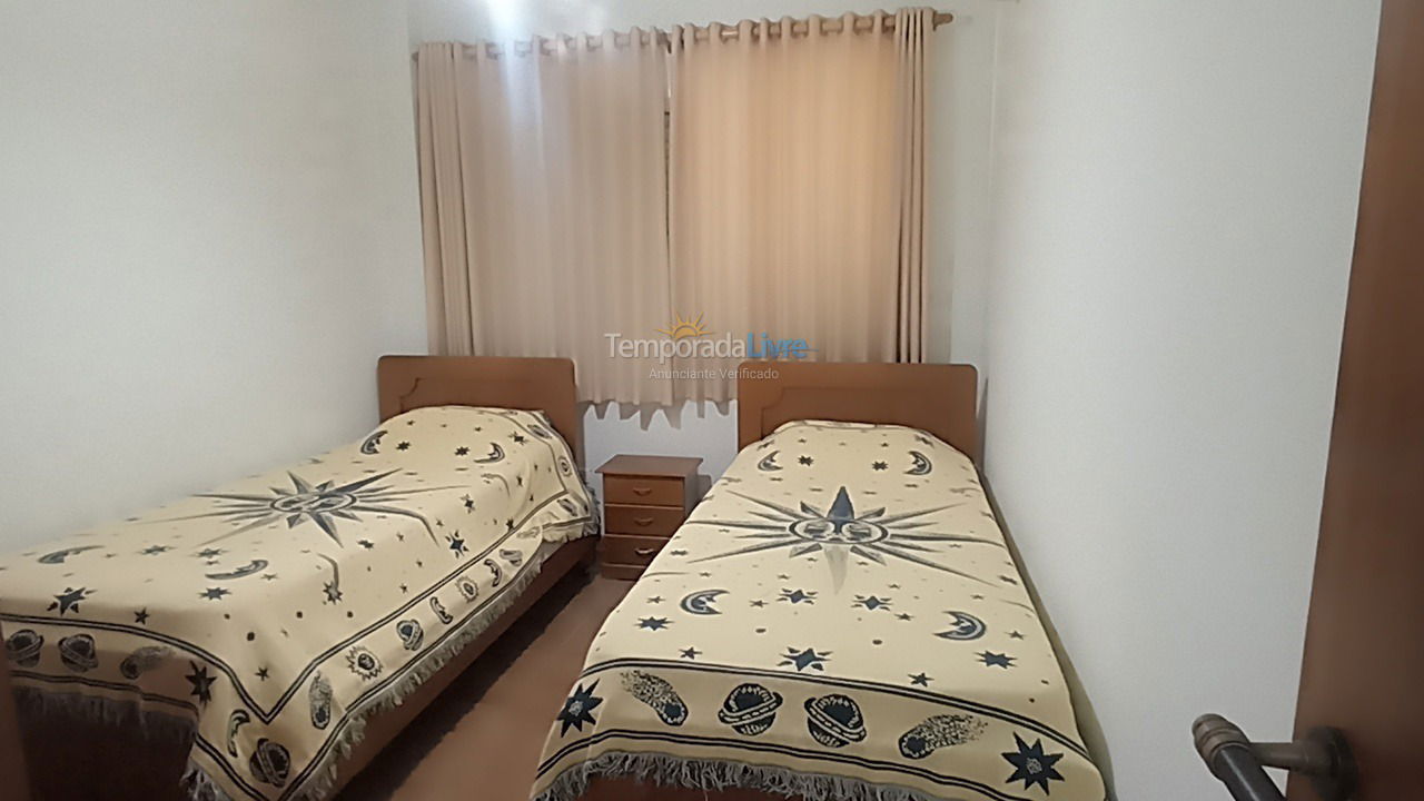 Apartment for vacation rental in Guarujá (Pitangueiras)