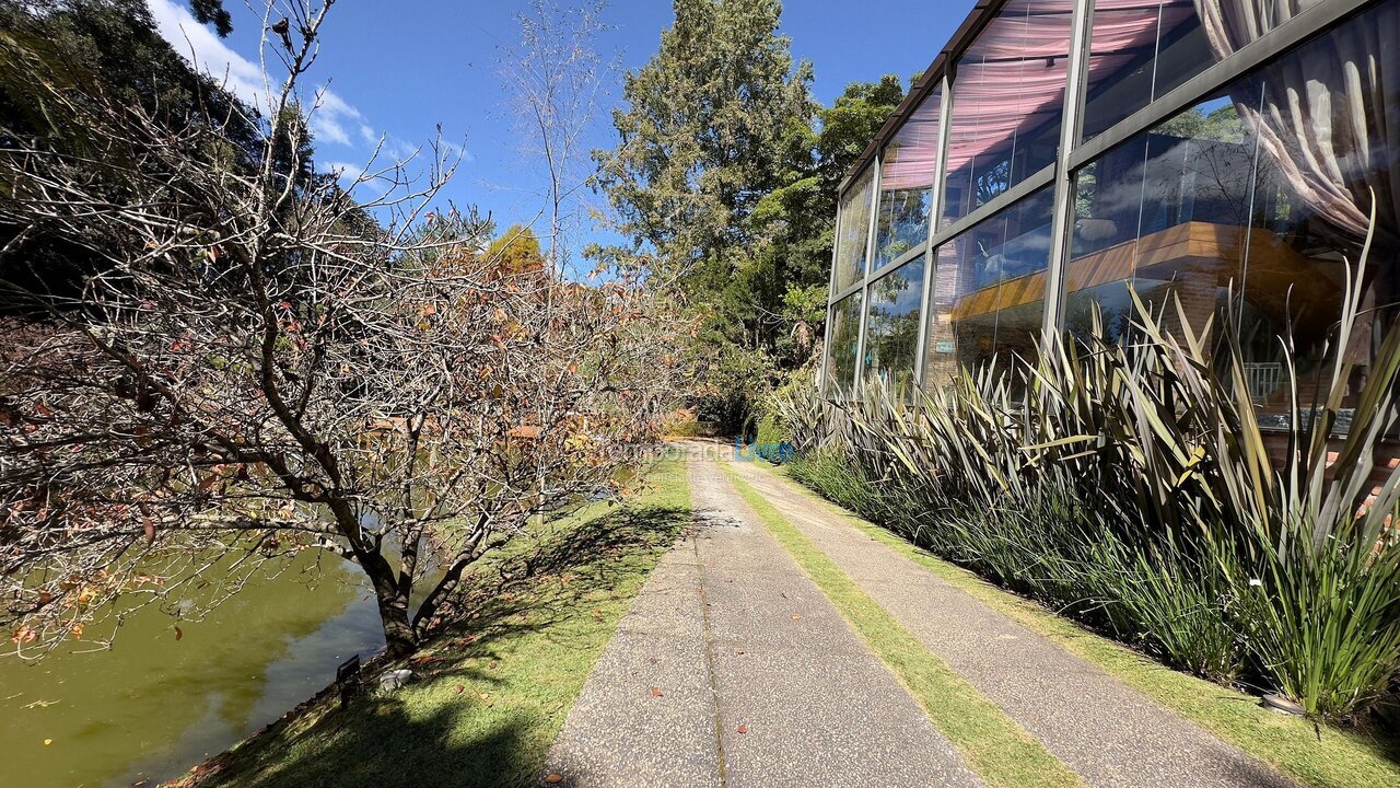 Casa para aluguel de temporada em Campos do Jordão (Pedra do Fogo)