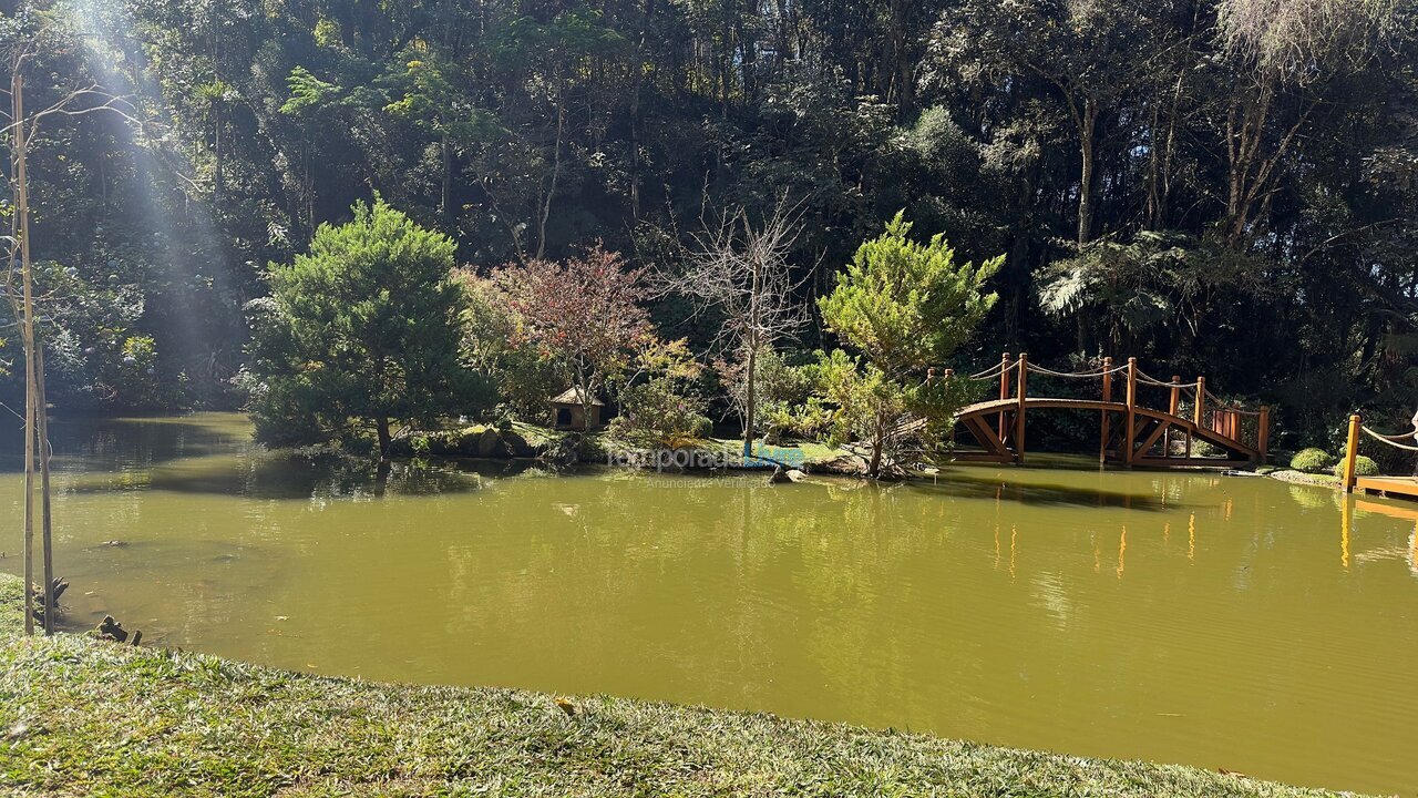 Casa para aluguel de temporada em Campos do Jordão (Pedra do Fogo)