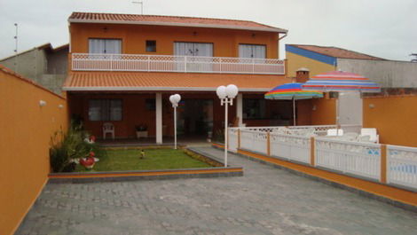 Casa para alugar em Peruíbe - Peruíbe