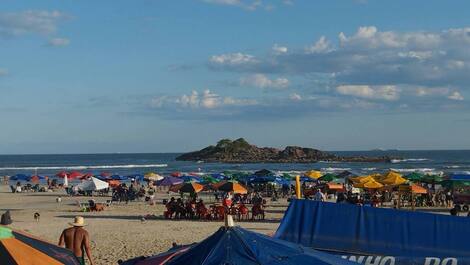 Impecável Pitangueiras a 1 quarteirão da praia. Brindis