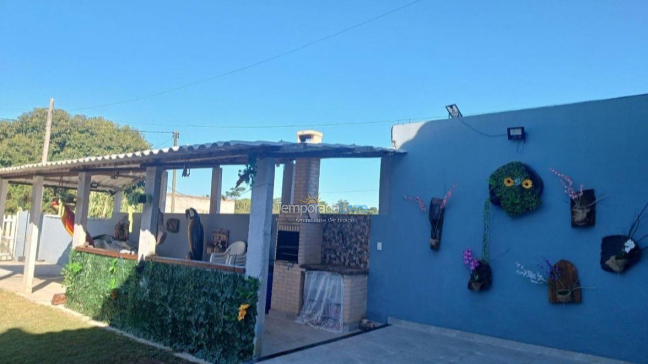 Casa para aluguel de temporada em Araruama (Ponte dos Leites)