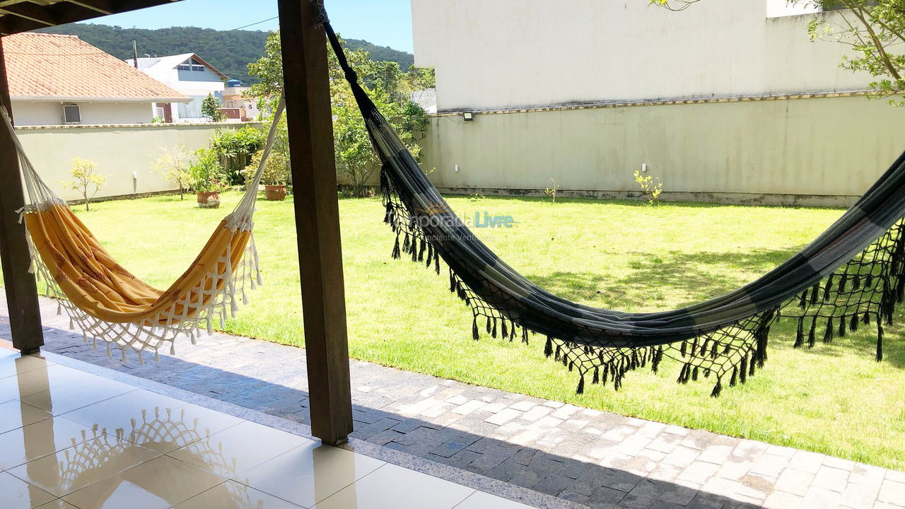 Casa para aluguel de temporada em Bombinhas (Mariscal)