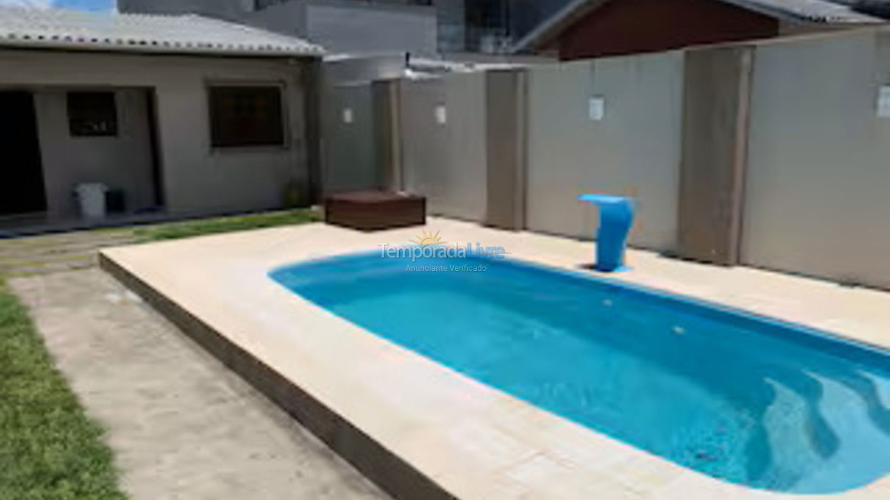 Casa para aluguel de temporada em Torres (Praia da Cal)