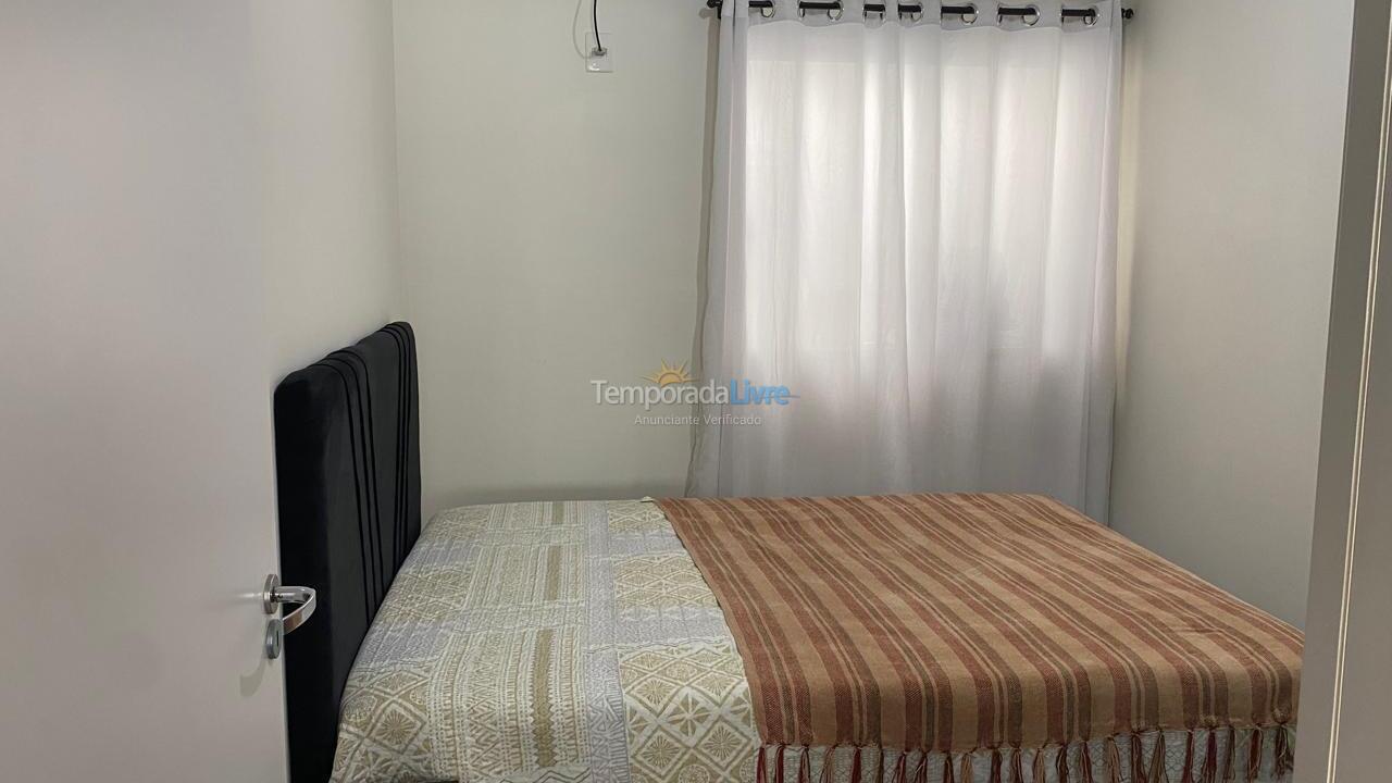 Apartamento para aluguel de temporada em Balneário Piçarras (Balneário Piçarras)