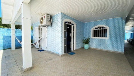 OUTDOOR HOUSE, FOR 20 PEOPLE - 5 BEDROOMS - PRIVATE POOL, WIFI