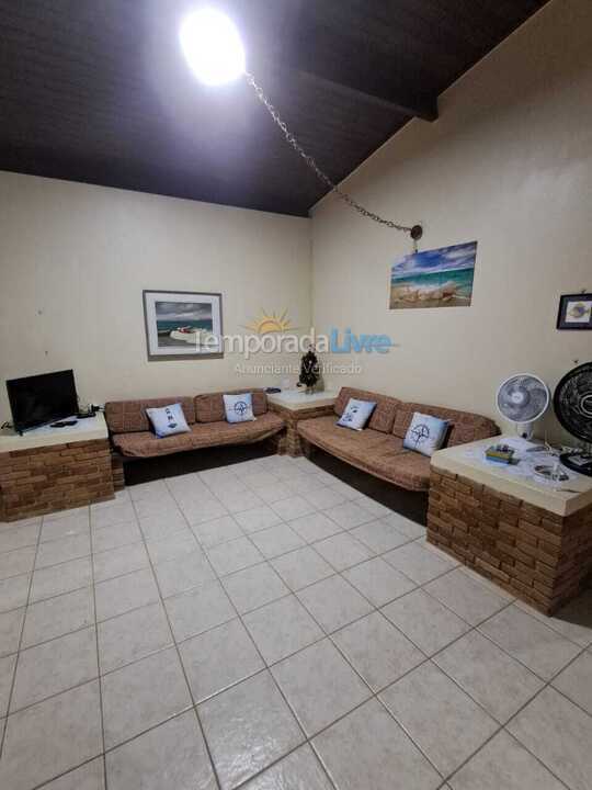 Casa para alquiler de vacaciones em Ubatuba (Praia do Lázaro)