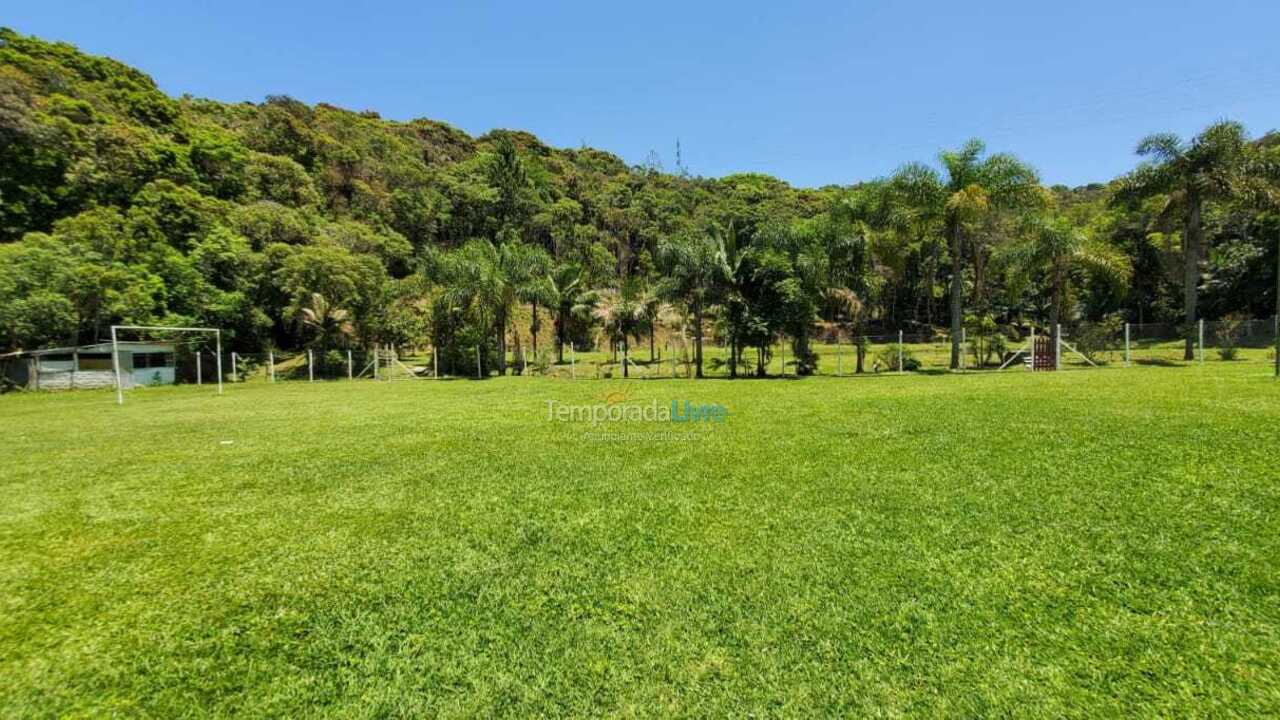 Granja para alquiler de vacaciones em Juquitiba (Ritas)