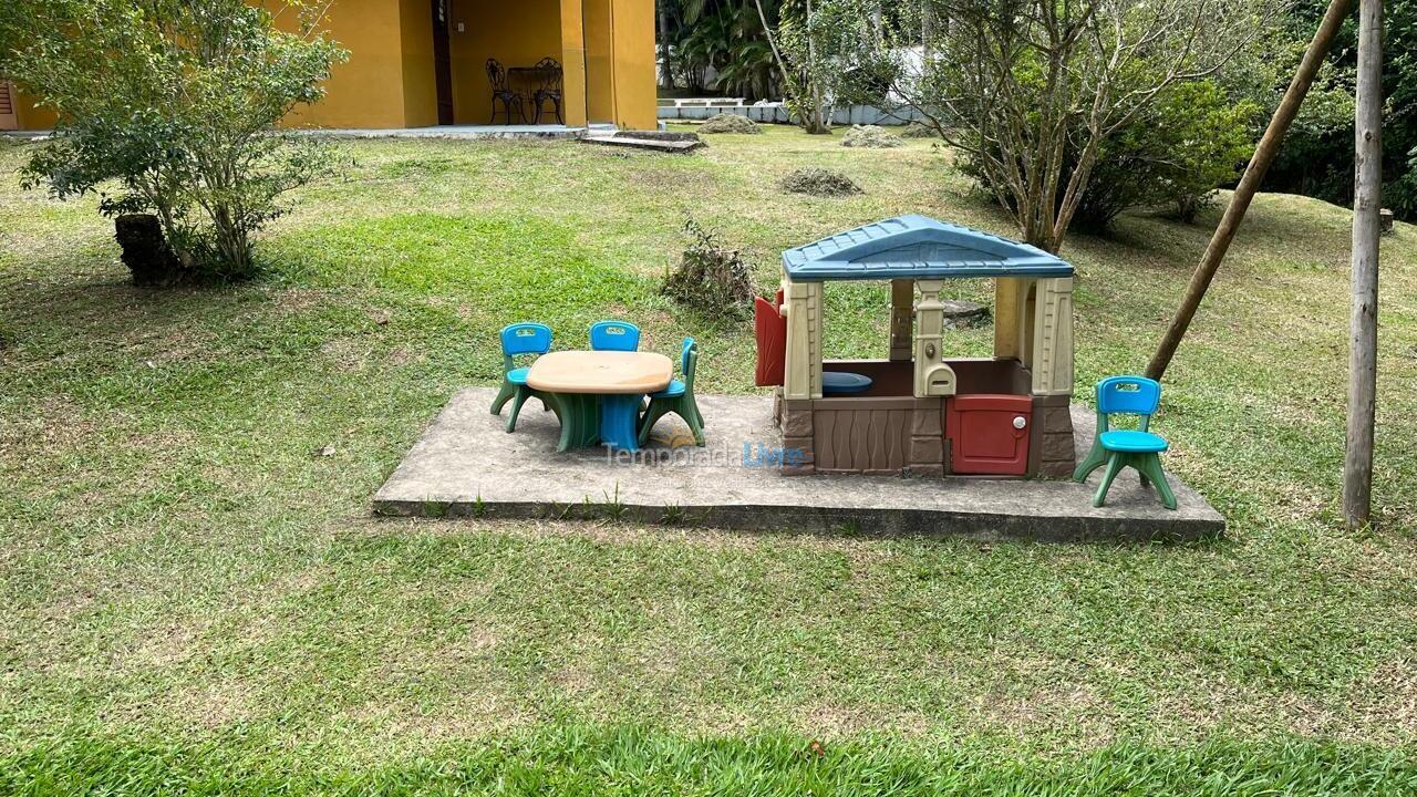 Granja para alquiler de vacaciones em Juquitiba (Ritas)