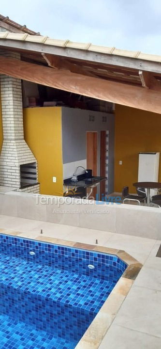 Casa para aluguel de temporada em Praia Grande (Balneário Maracanã)