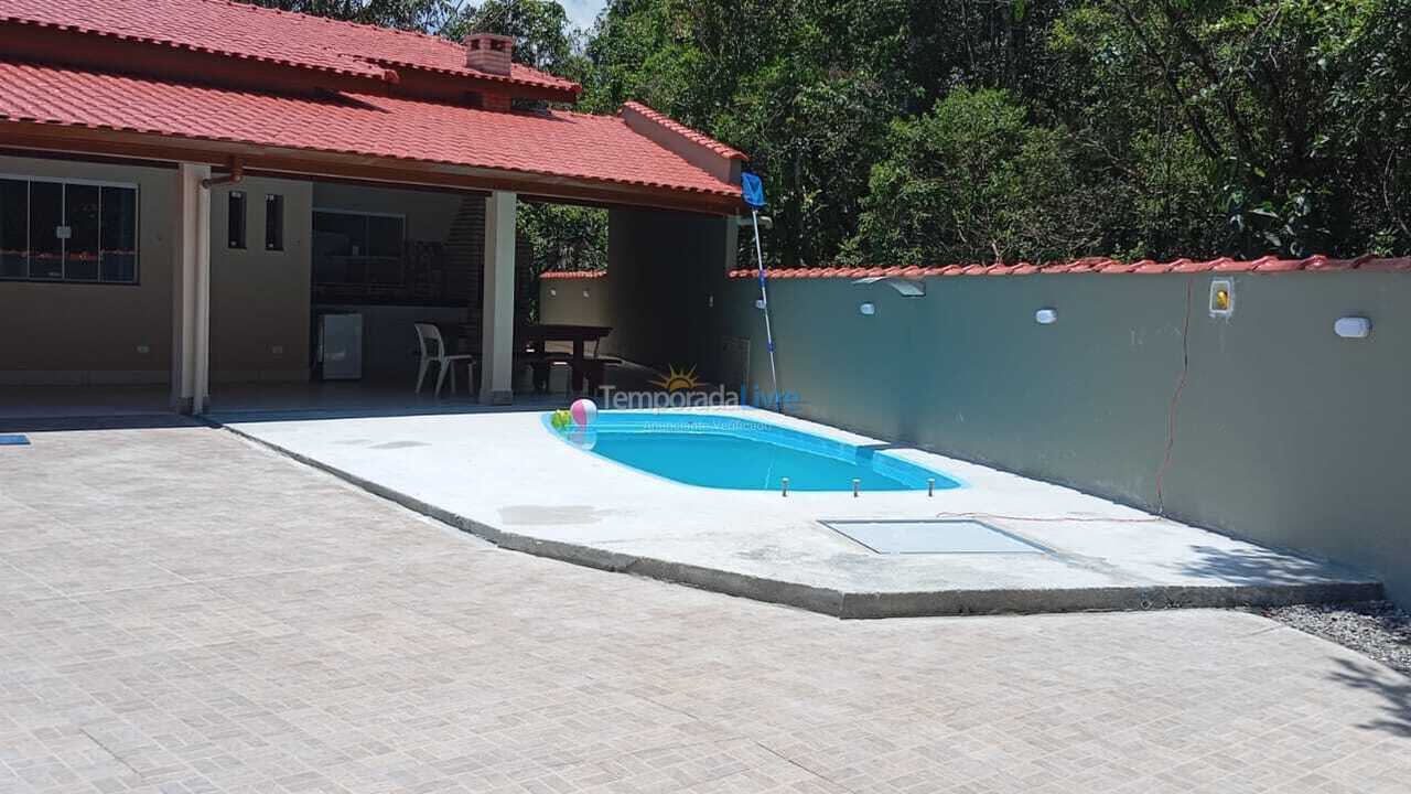 Casa para aluguel de temporada em Bertioga (Praia de Guaratuba)