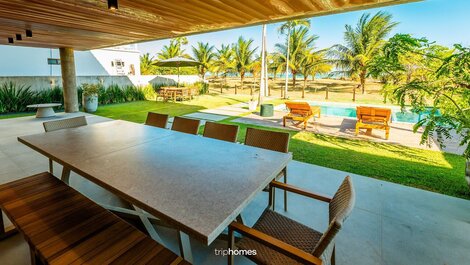 Refugio de lujo para pies en la arena en piscinas naturales